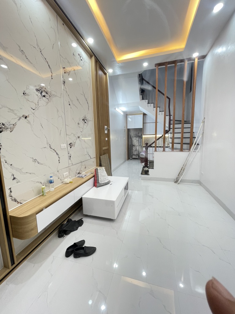 Chỉ Hơn 7 Tỷ Có Ngay Nhà Trung Tâm Cầu Giấy 35m 5 Tầng,Tiện ích,Mới Xây